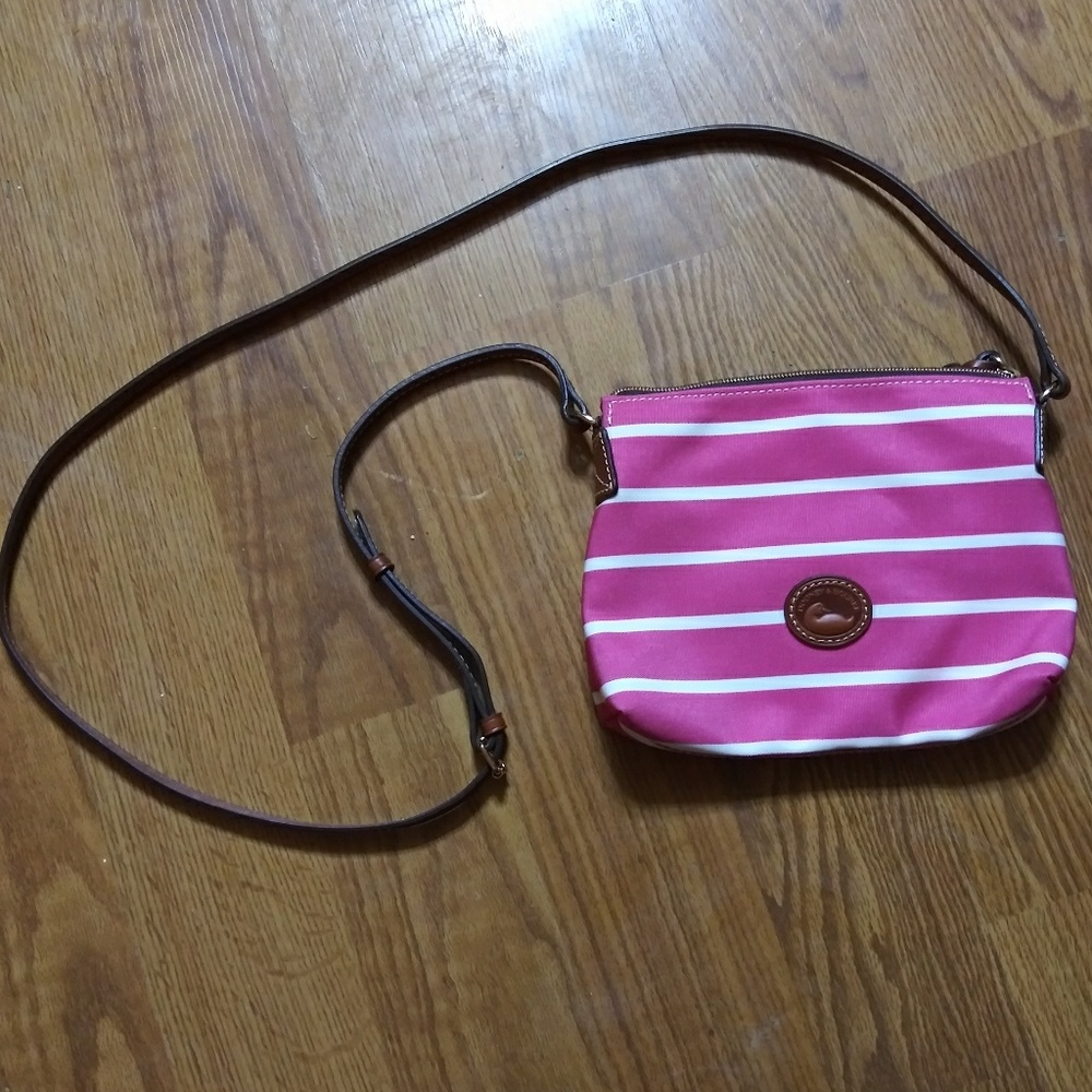 NWOT Authentic Dooney & Bourke crossbody purse